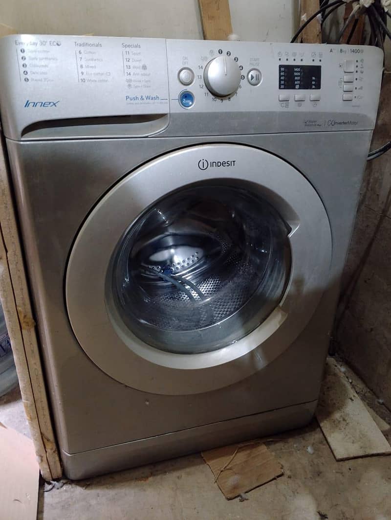Front Load Washing Machine 1