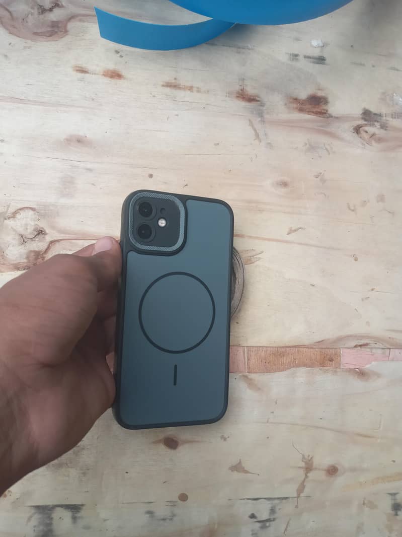 Apple iPhone 11 0
