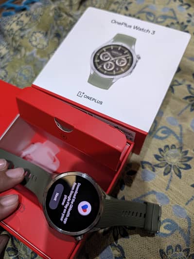 OnePlus watch 3. . 47mm. . silver
