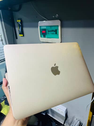 Apple MacBook Early 2015 | 8GB RAM | 512GB SSD | 12" Retina Display