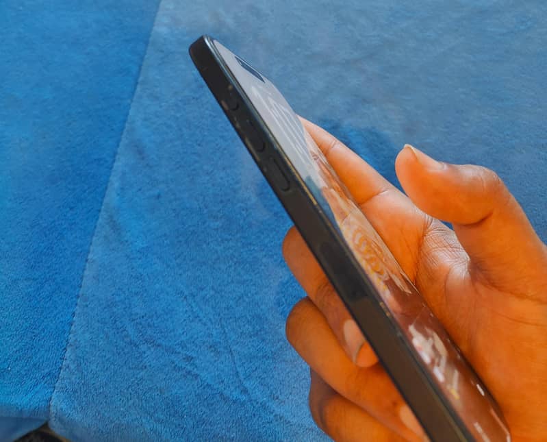 Apple iPhone 15 Pro Max 7