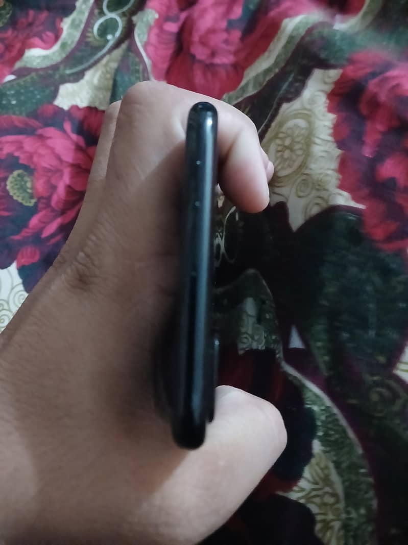 Apple iPhone 7 Plus 2