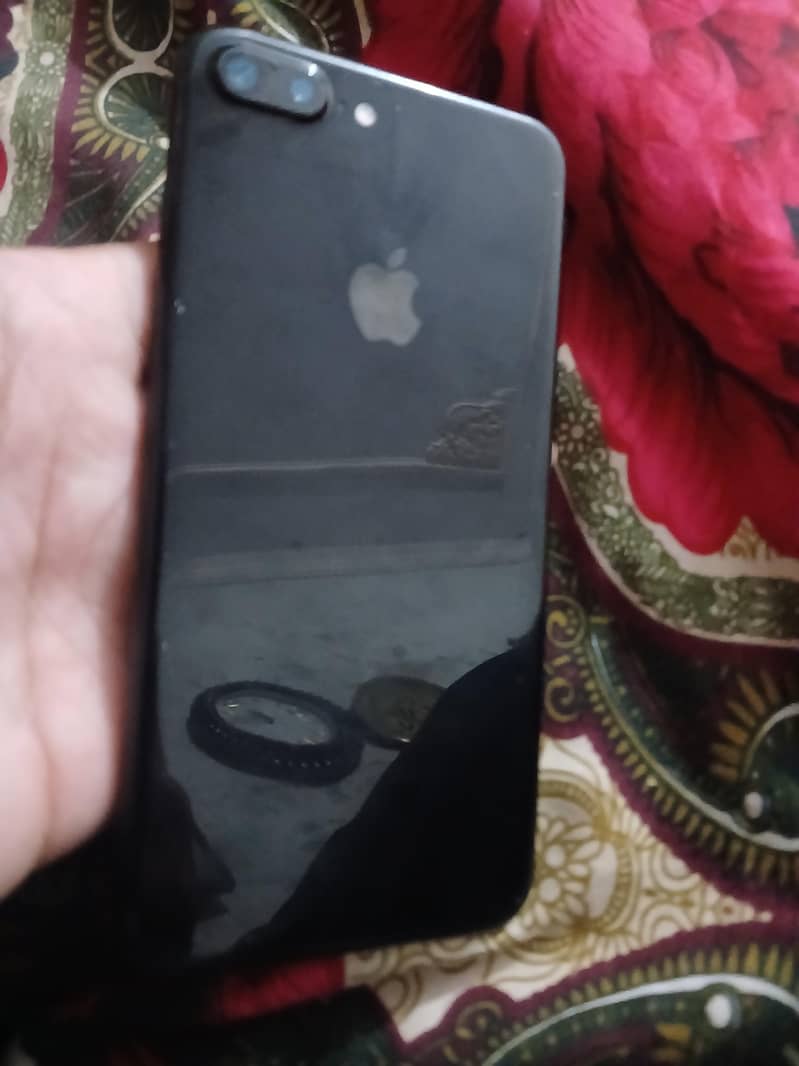 Apple iPhone 7 Plus 4