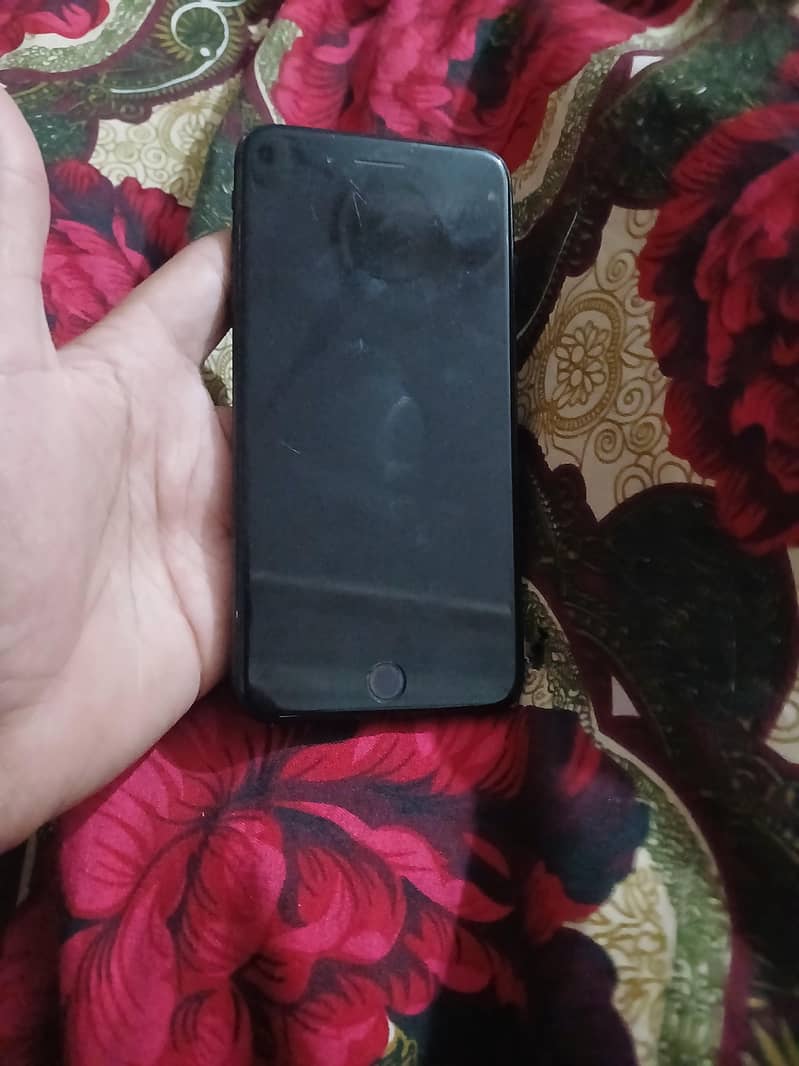 Apple iPhone 7 Plus 5