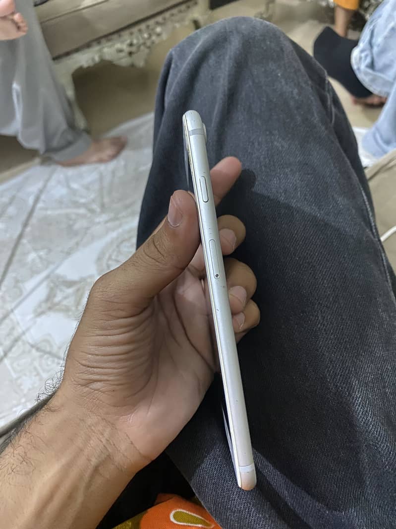Apple iPhone 7 Plus 1