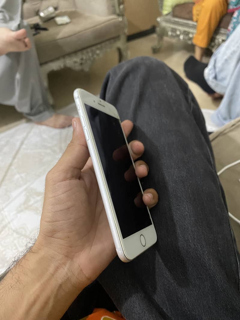 Apple iPhone 7 Plus 5