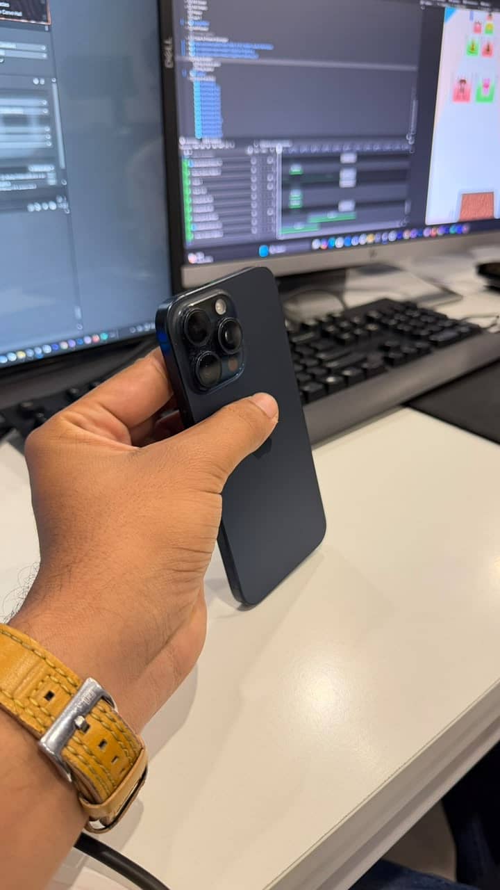 Apple iPhone 15 Pro Max 1