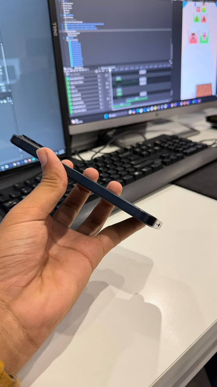 Apple iPhone 15 Pro Max 4