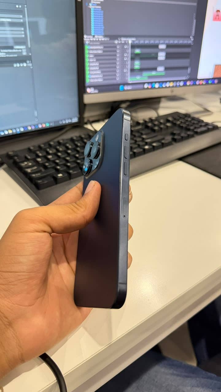 Apple iPhone 15 Pro Max 7