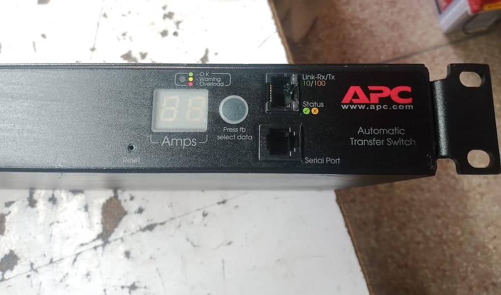 APC RACK Automatic Transfer switch 0