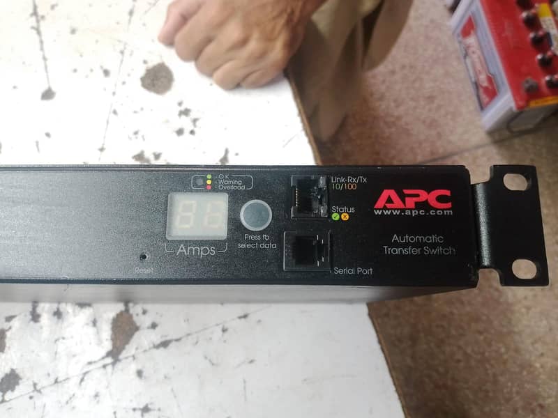 APC RACK Automatic Transfer switch 1
