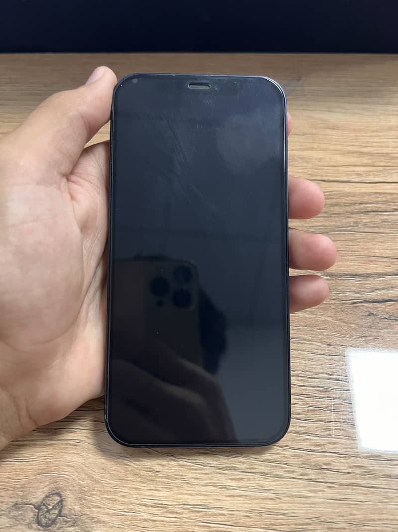 Apple iPhone 12 6