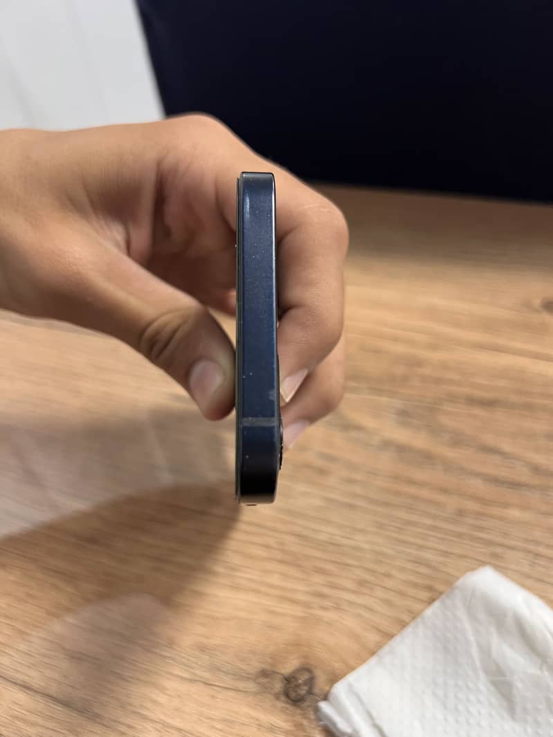 Apple iPhone 12 8