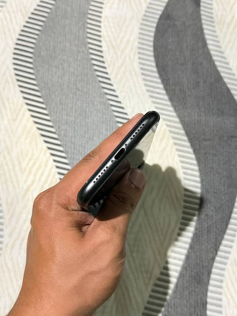 Apple iPhone 11 2