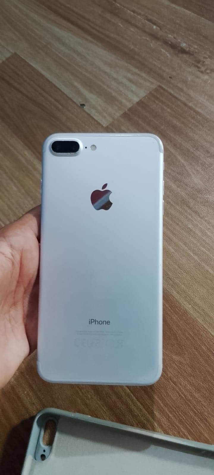Apple iPhone 7 Plus 2