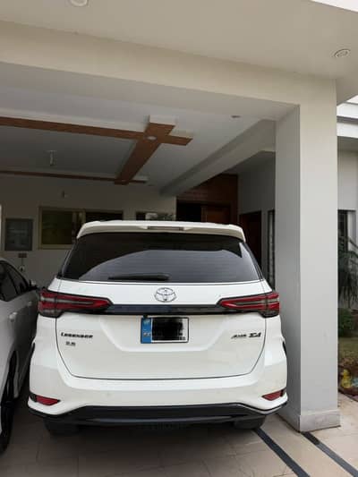 Toyota Fortuner Legender 2022