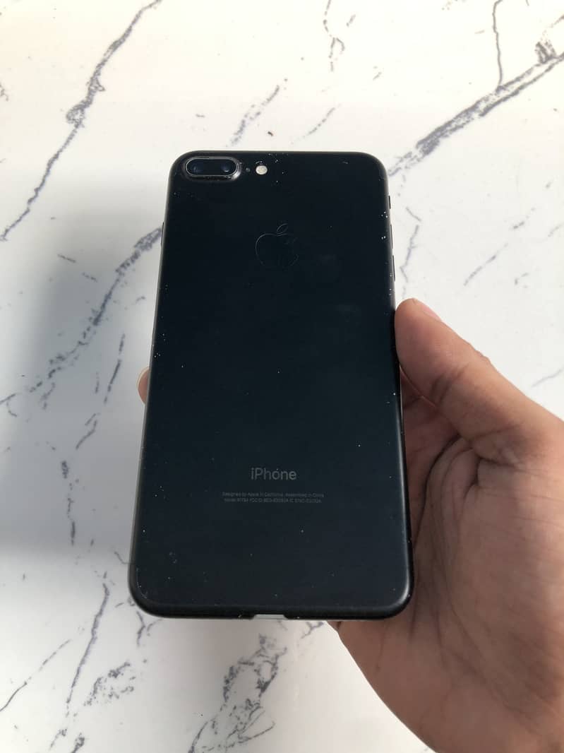 Apple iPhone 7 Plus 2