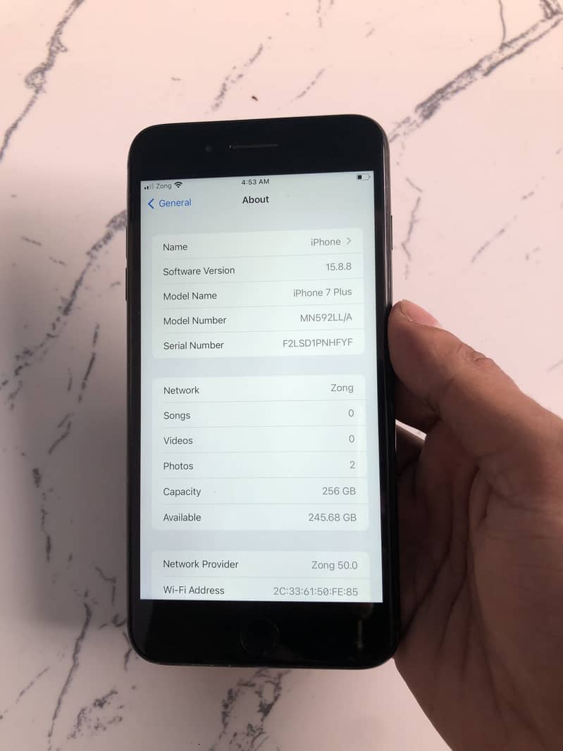 Apple iPhone 7 Plus 3