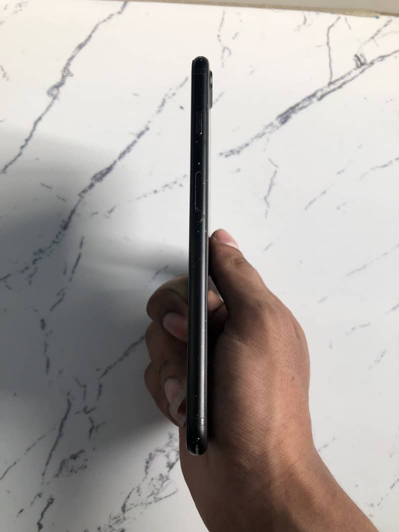 Apple iPhone 7 Plus 4