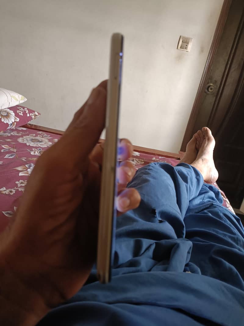 Tecno camon 18t 1