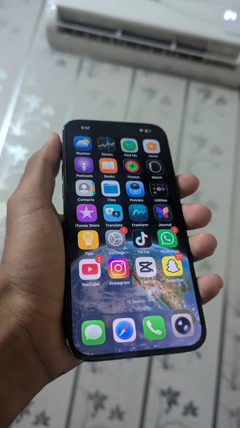 Apple iPhone 14 Pro Max 1