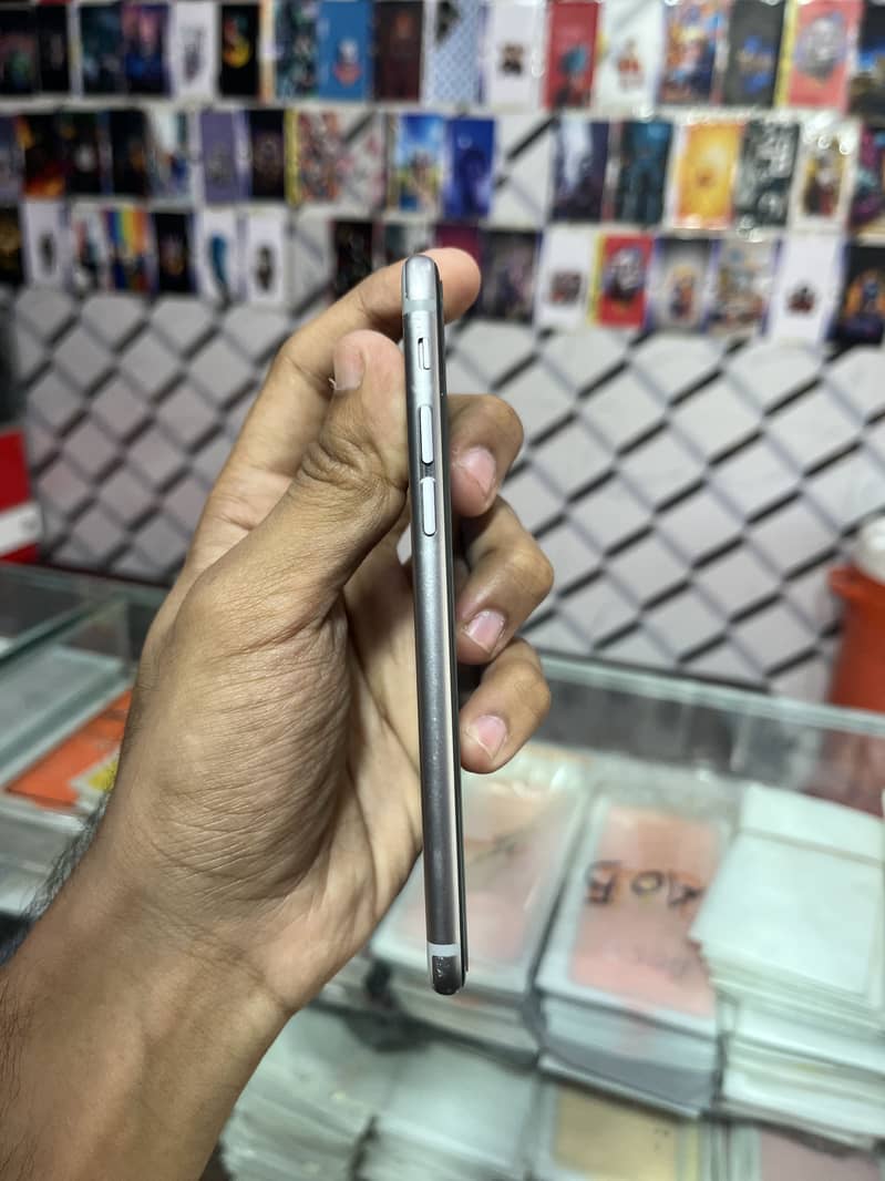 Apple iPhone 6S 3