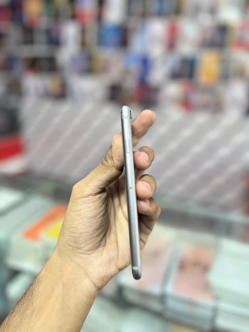 Apple iPhone 6S 5