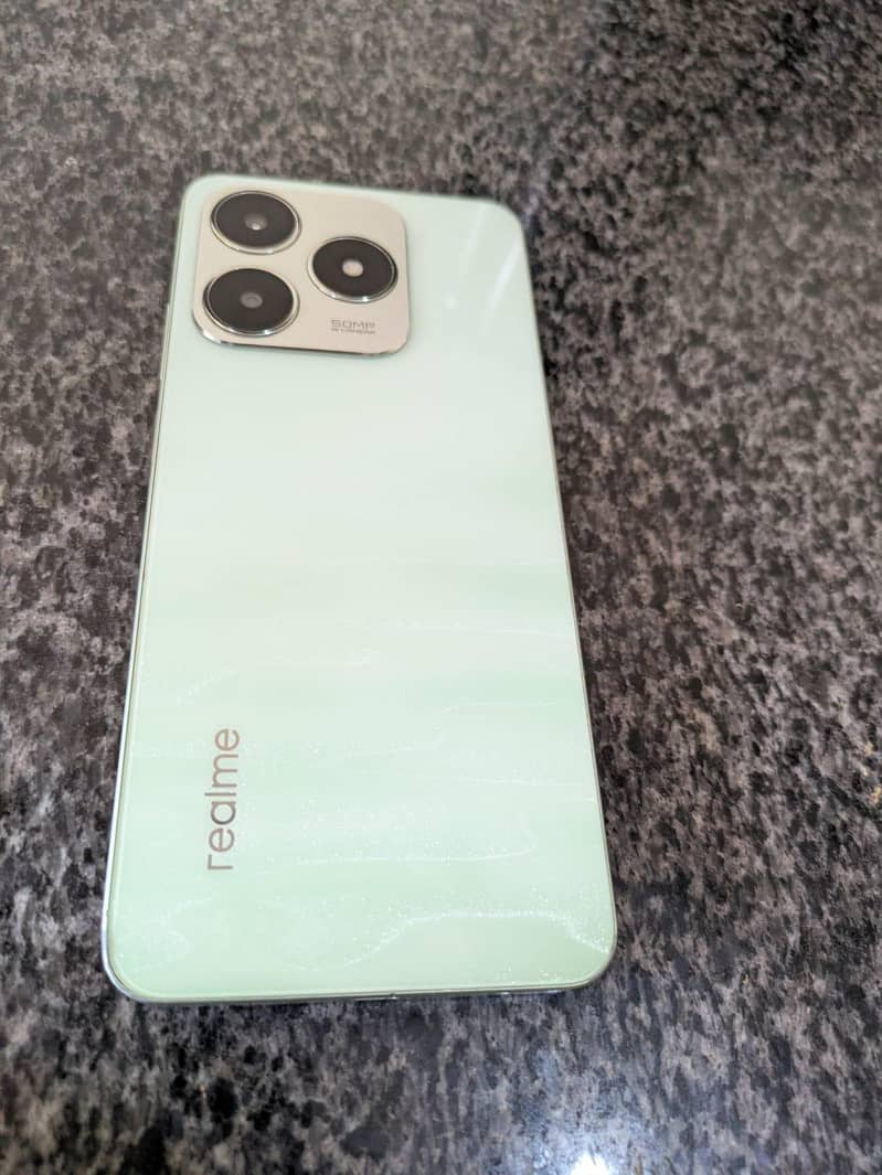 Realme C63 0