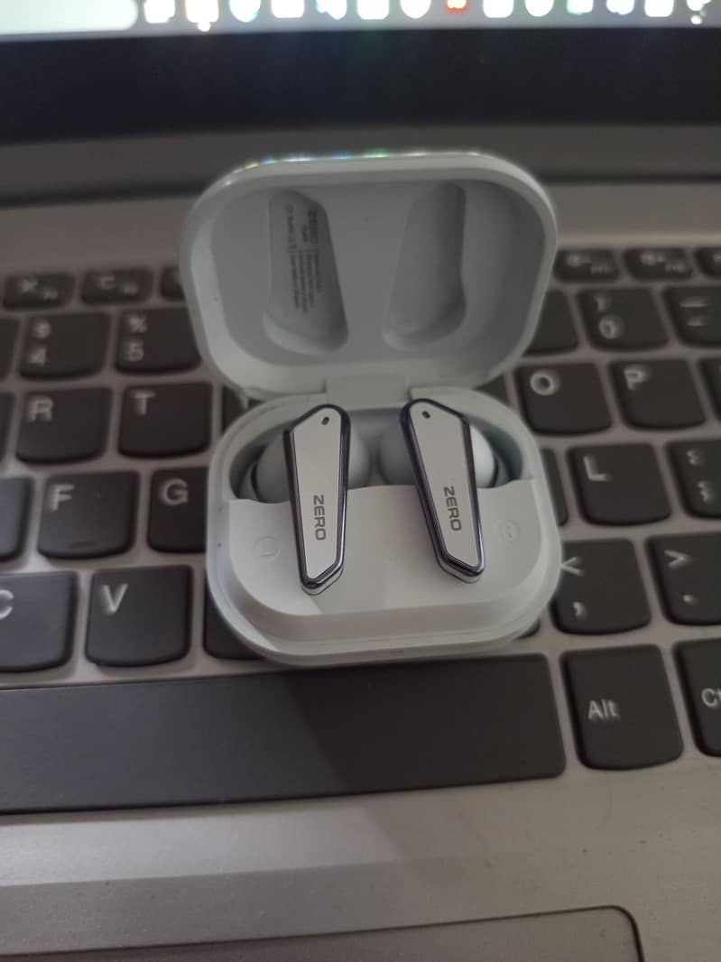 Zero airbuds 0