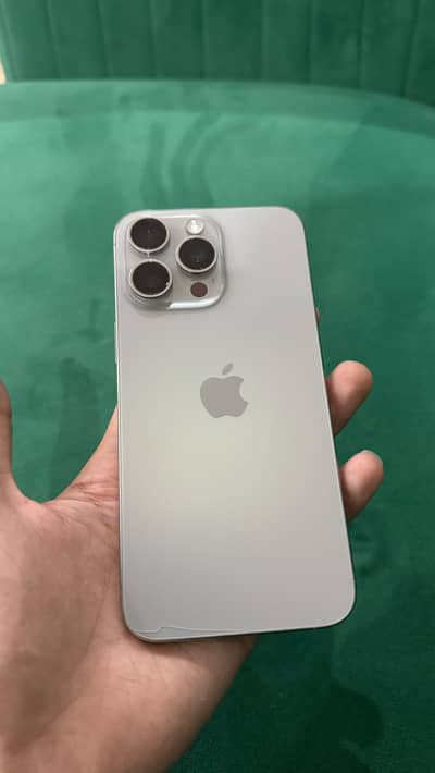 Apple iPhone 15 Pro Max