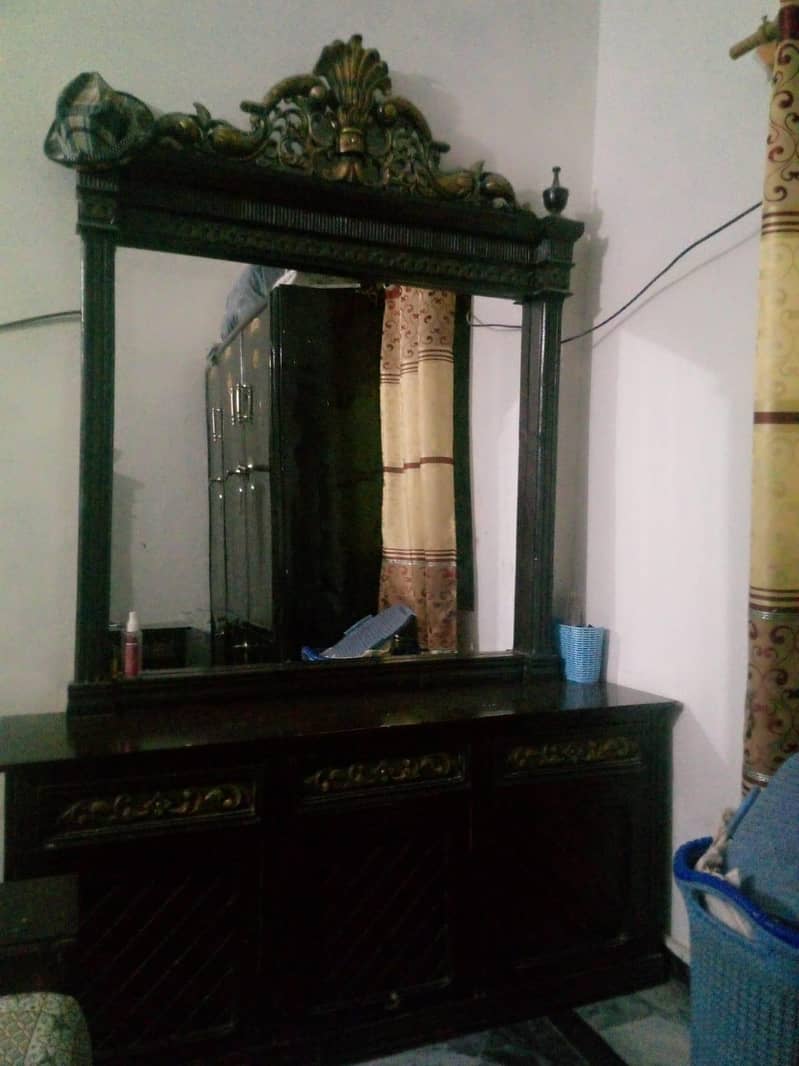 chnioti bed with dressing Table 1