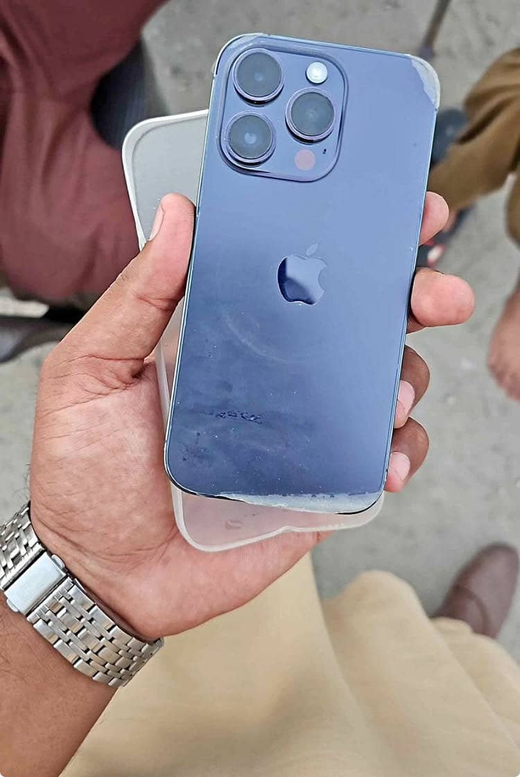 Apple iPhone 14 Pro 1