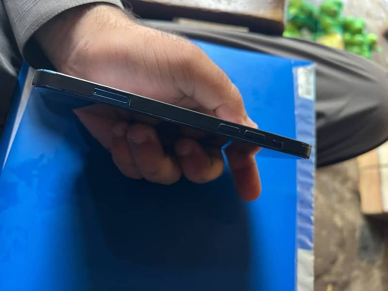 Apple iPhone 12 1