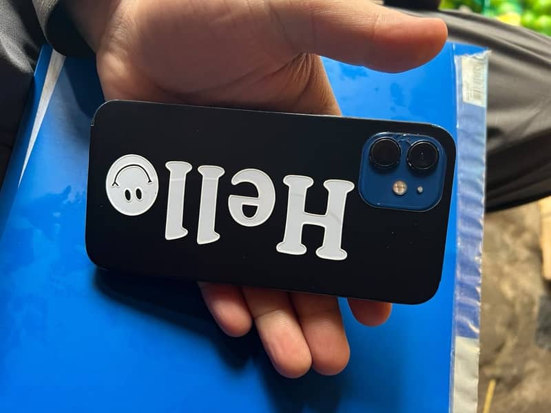 Apple iPhone 12 2