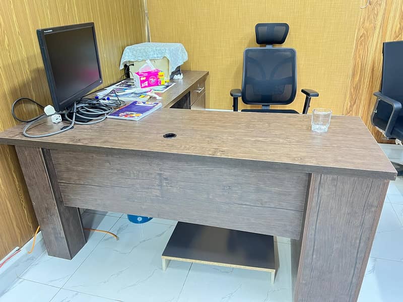 Office table 0