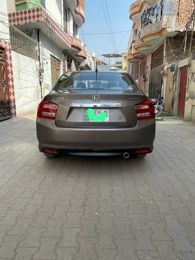 Honda City IVTEC 2015 1st owner family used car