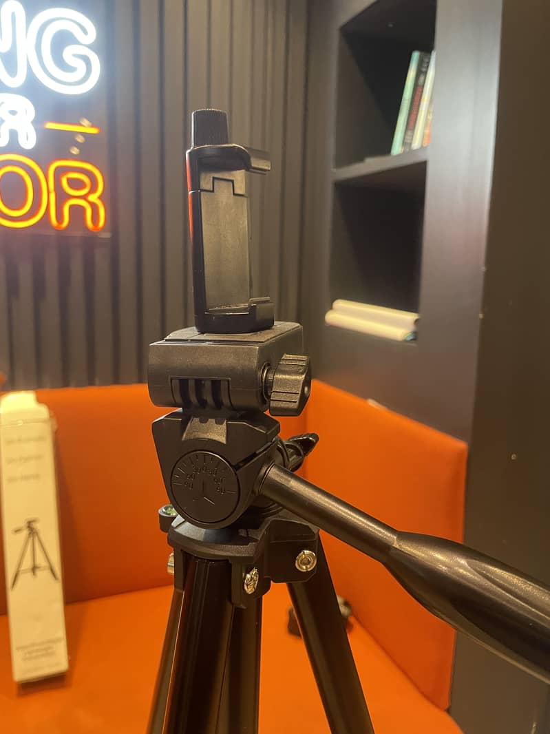 Mobile/Camera Tripod Stand 3