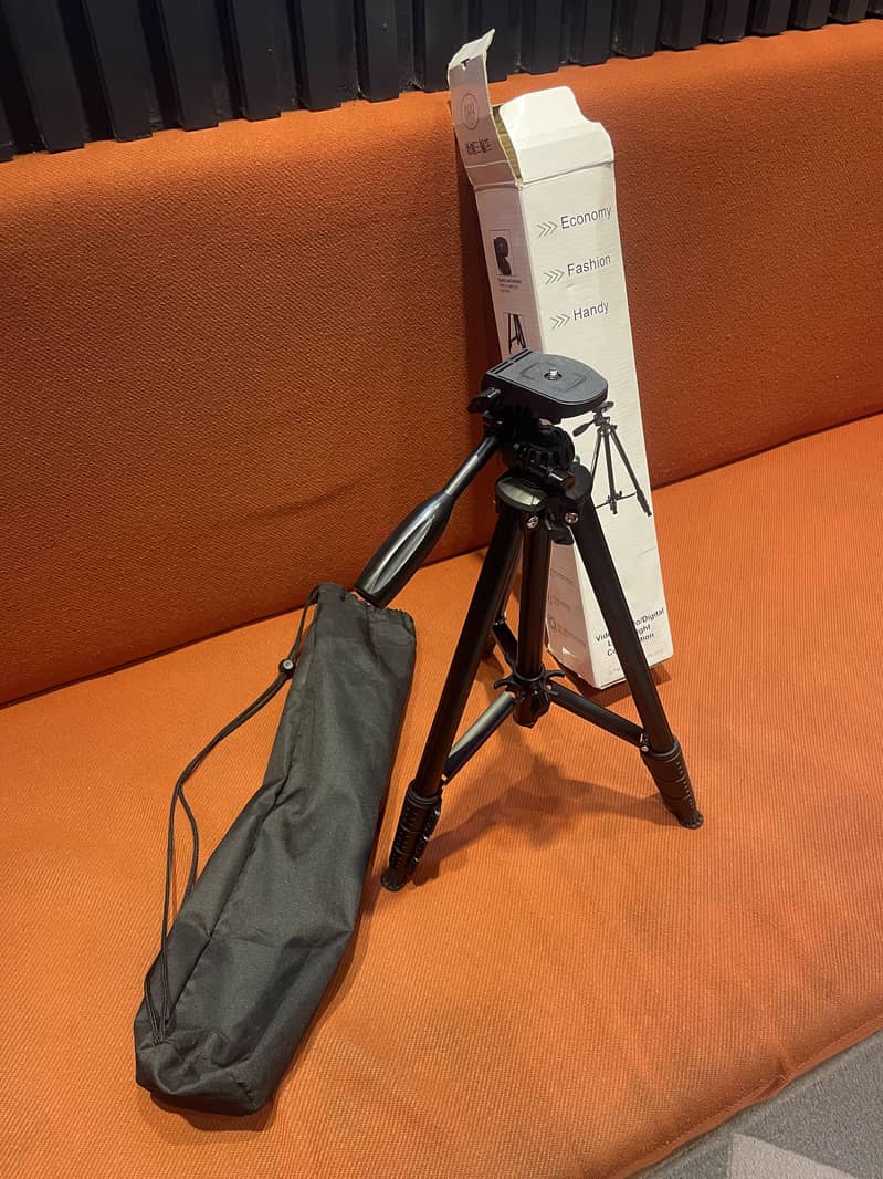 Mobile/Camera Tripod Stand 10