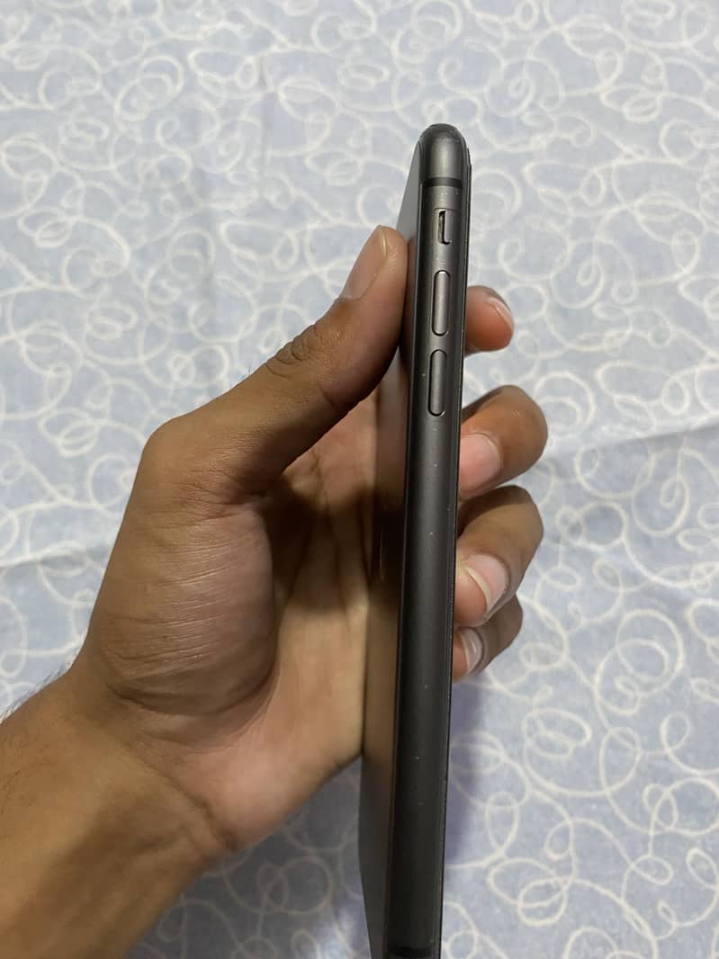 Apple iPhone 11 sim working 2
