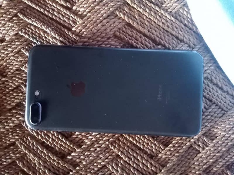 Apple iPhone 8 Plus 7