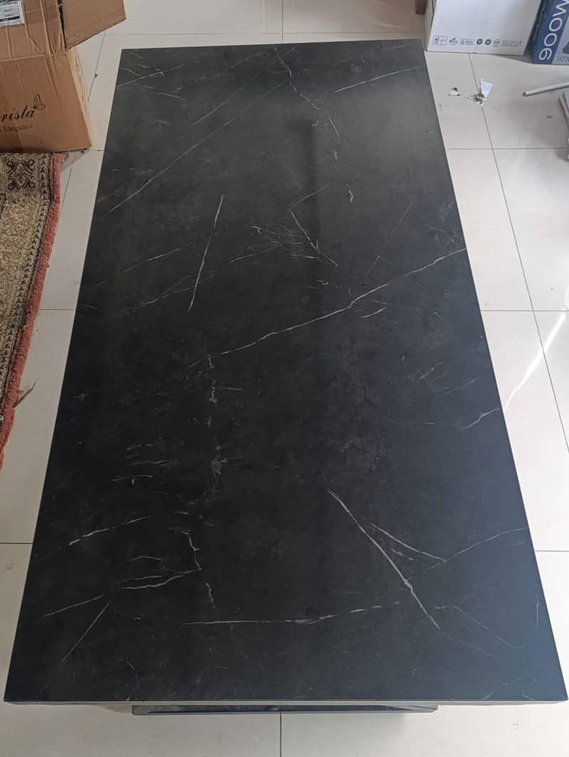 Black marble texture Table 0