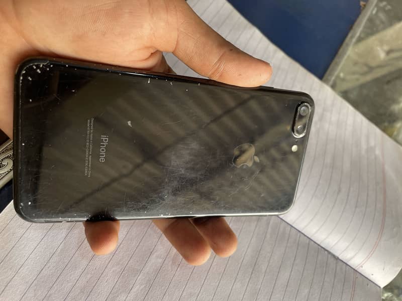 Apple iPhone 7 Plus 0