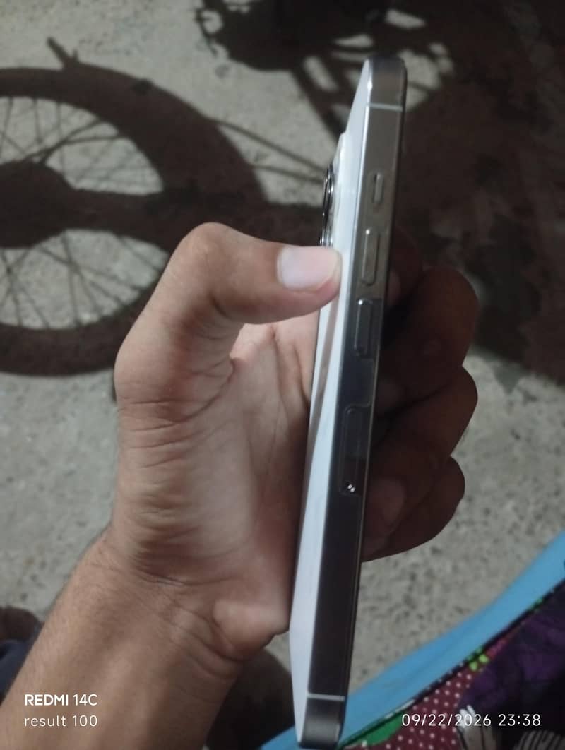 Apple iPhone 13 Pro 1