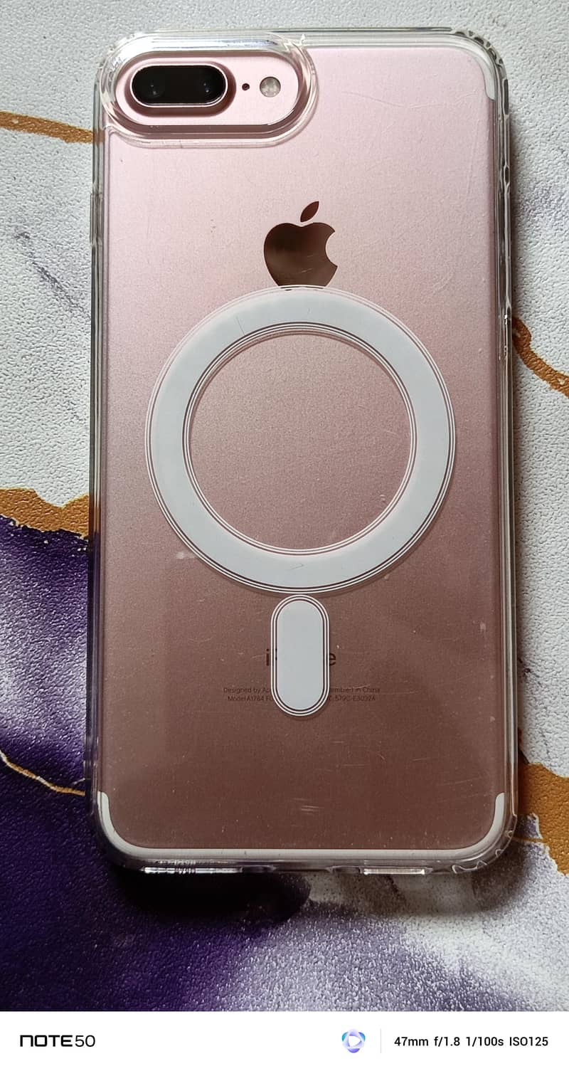 Apple iPhone 7 Plus 0