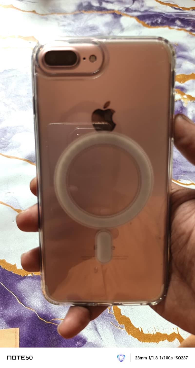 Apple iPhone 7 Plus 1