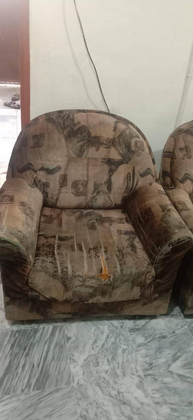 2 seater sofa 0