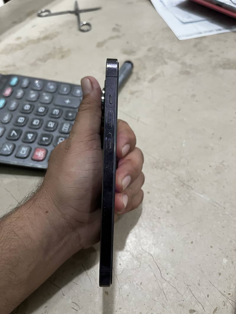 Apple iPhone 14 Pro Max 2
