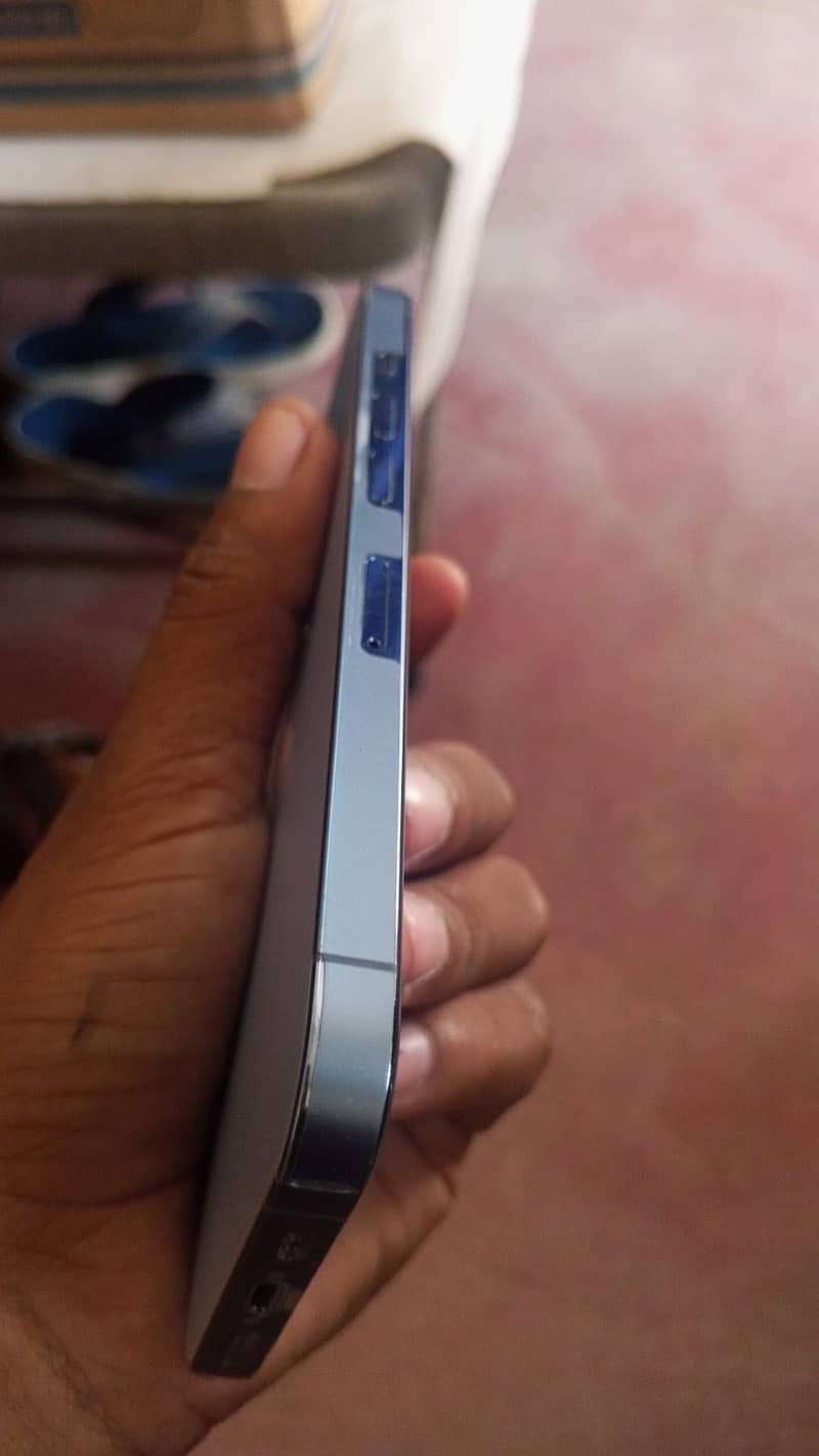 Apple iPhone 13 Pro 4