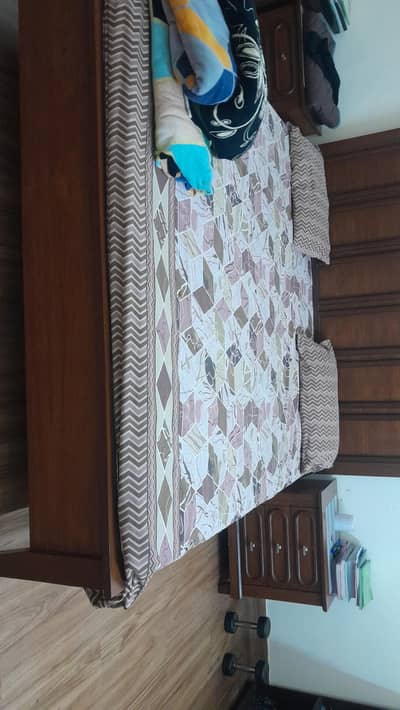 King sized wooden bed high quality