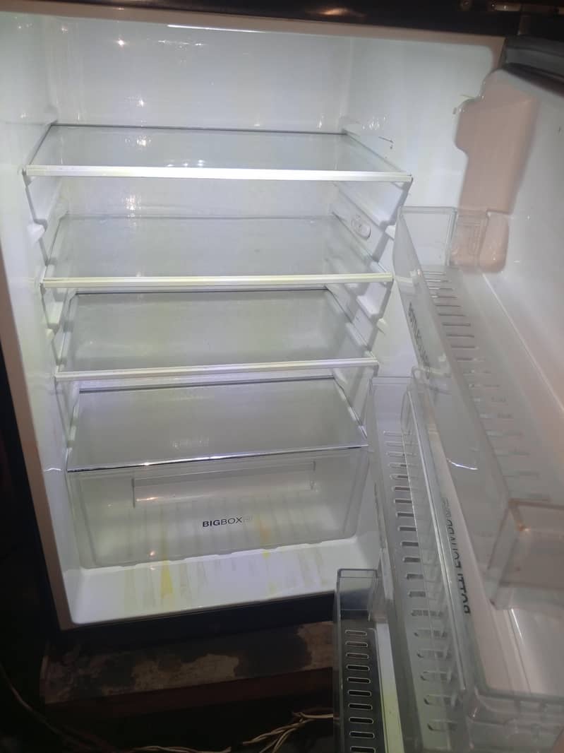 Refrigerator 4